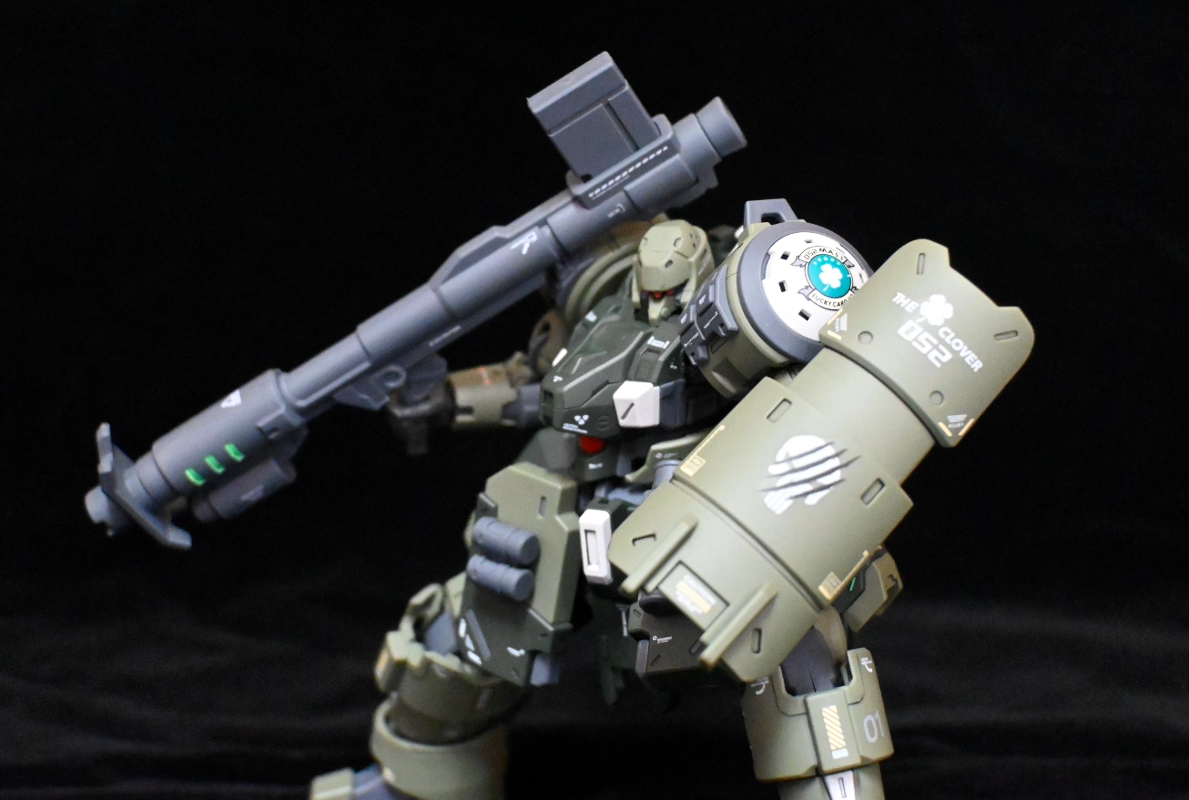 Sheik Mainland Ultra Action Trooper ZA-08 Zarov 1/144 Jungle Green Model Kit