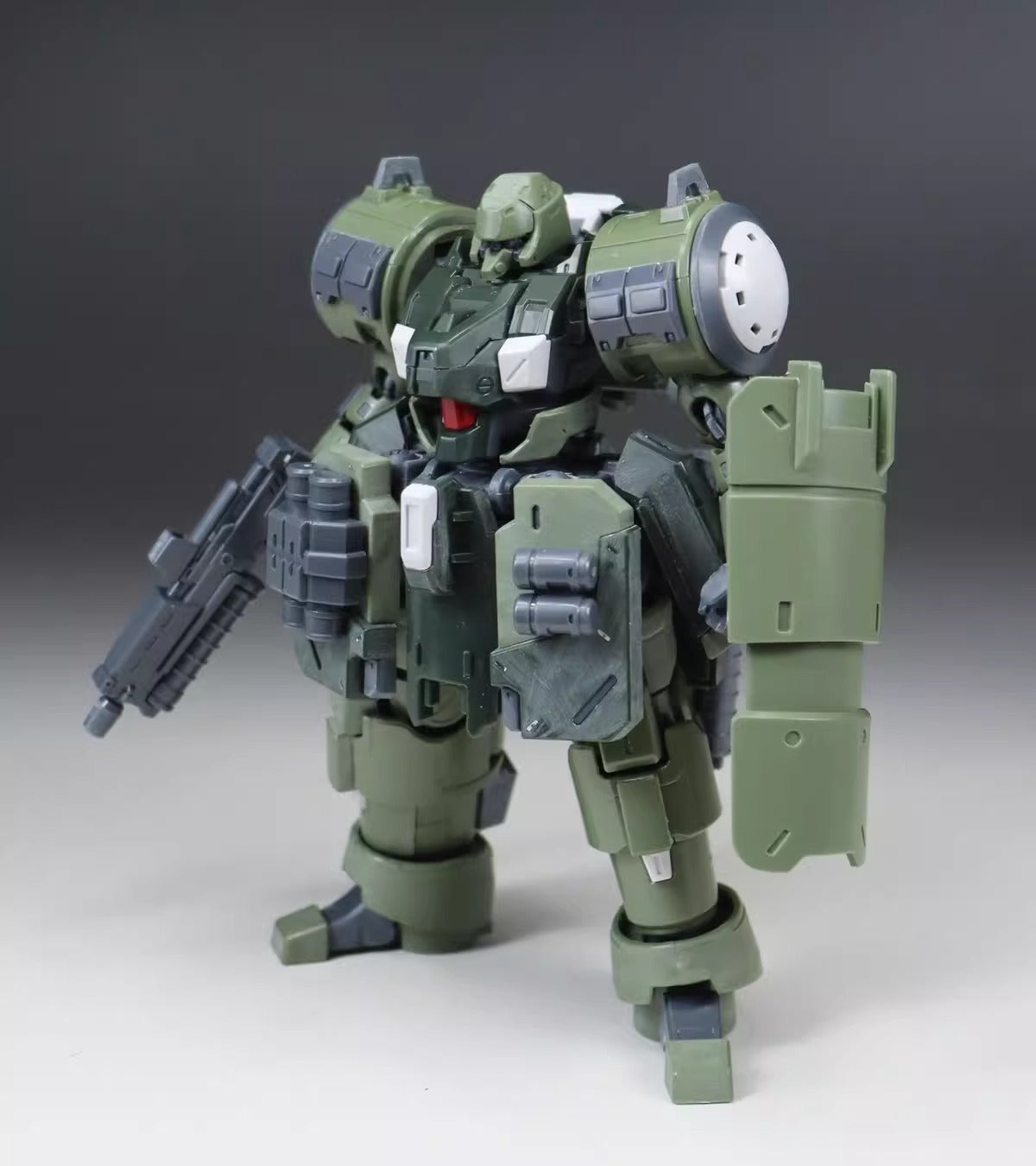 Sheik Mainland Ultra Action Trooper ZA-08 Zarov 1/144 Jungle Green Model Kit