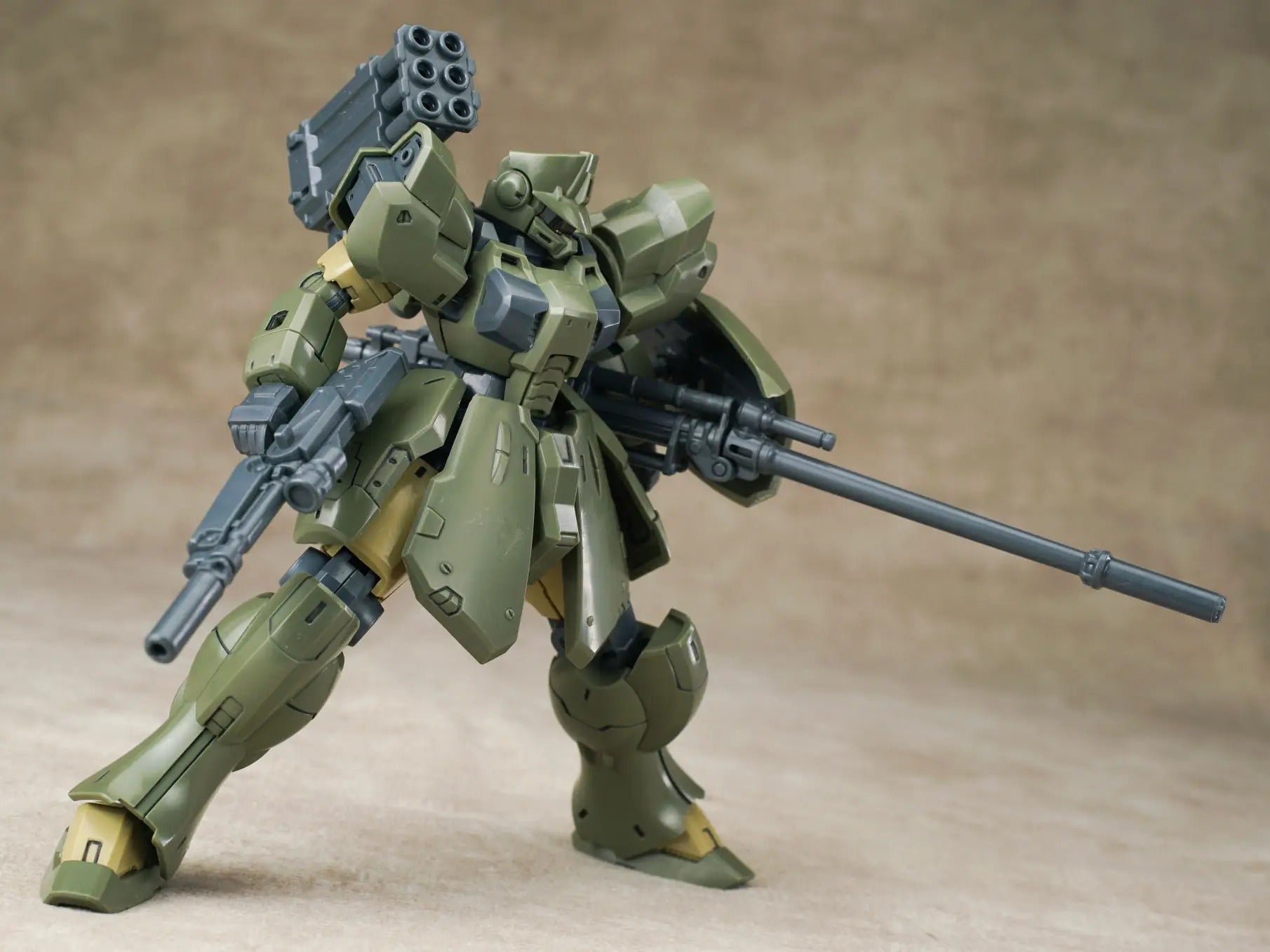 Sheik Mainland Ultra Action Trooper ZA-08 C1 Zarov Green Bombardment Ver.  1/144 Model Kit